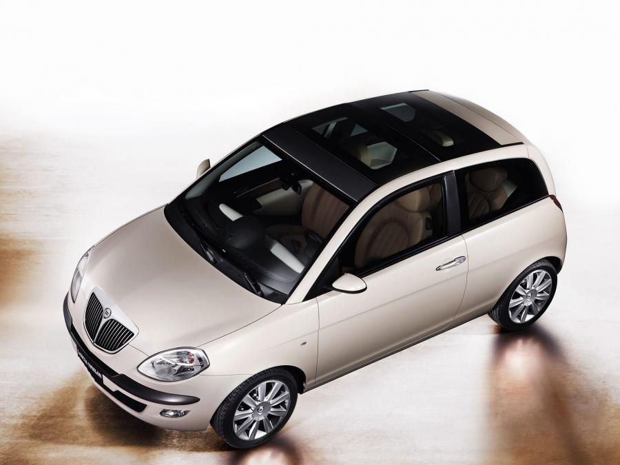  Lancia Ypsilon Unique Edition 2003 года  (фото 5 из 40)
